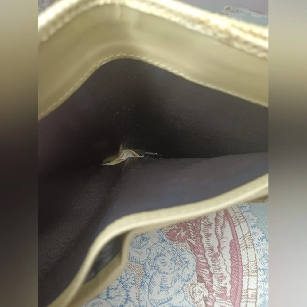 Gucci Bifold GG Marmont Wallet - Picture 11 of 12